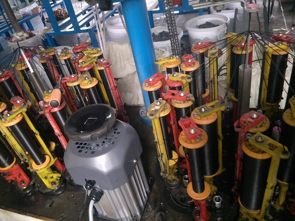 Energy-saving high-speed weaving machine traveling horse system Energy-saving high-speed weaving machine traveling horse system